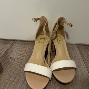 Brand new Lulus 2 inch Heels Size 5